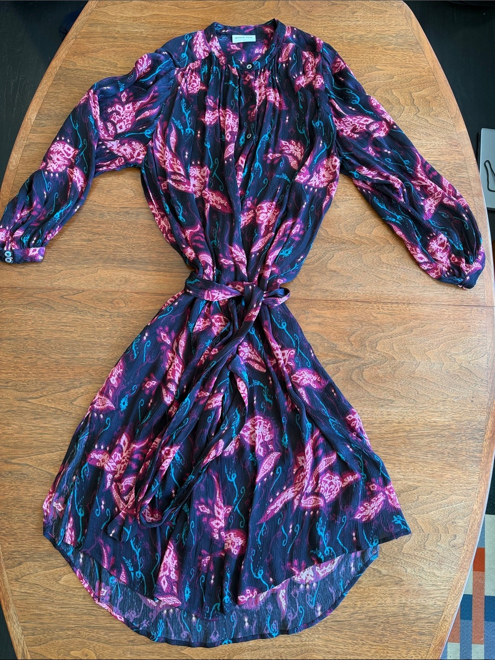 Long-Sleeve Floral Tie-Waist Dress in Black & Pink
